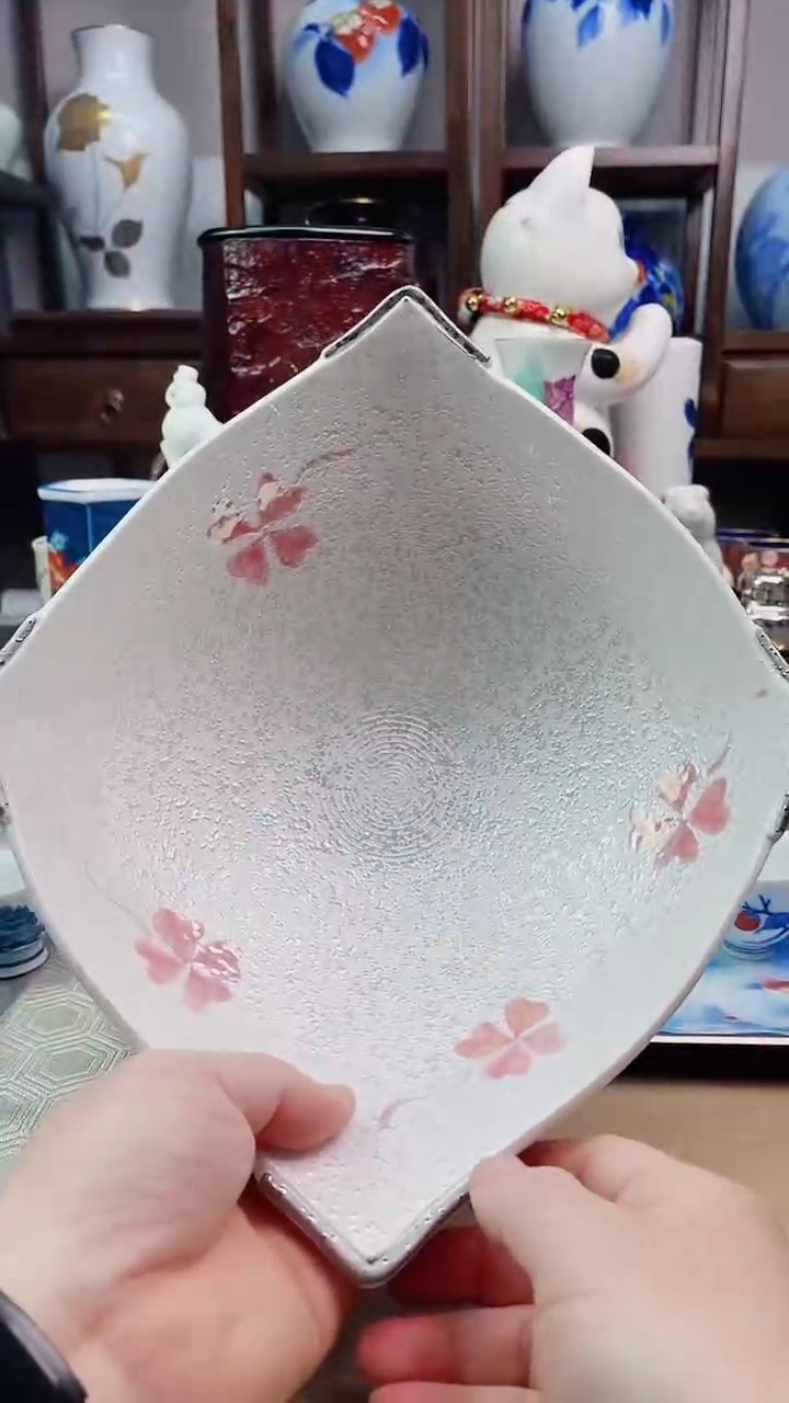 【闪购商品】盘日产珍珠釉异形大钵