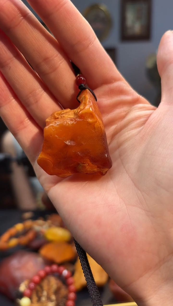 琥珀颈饰未镶嵌吊坠