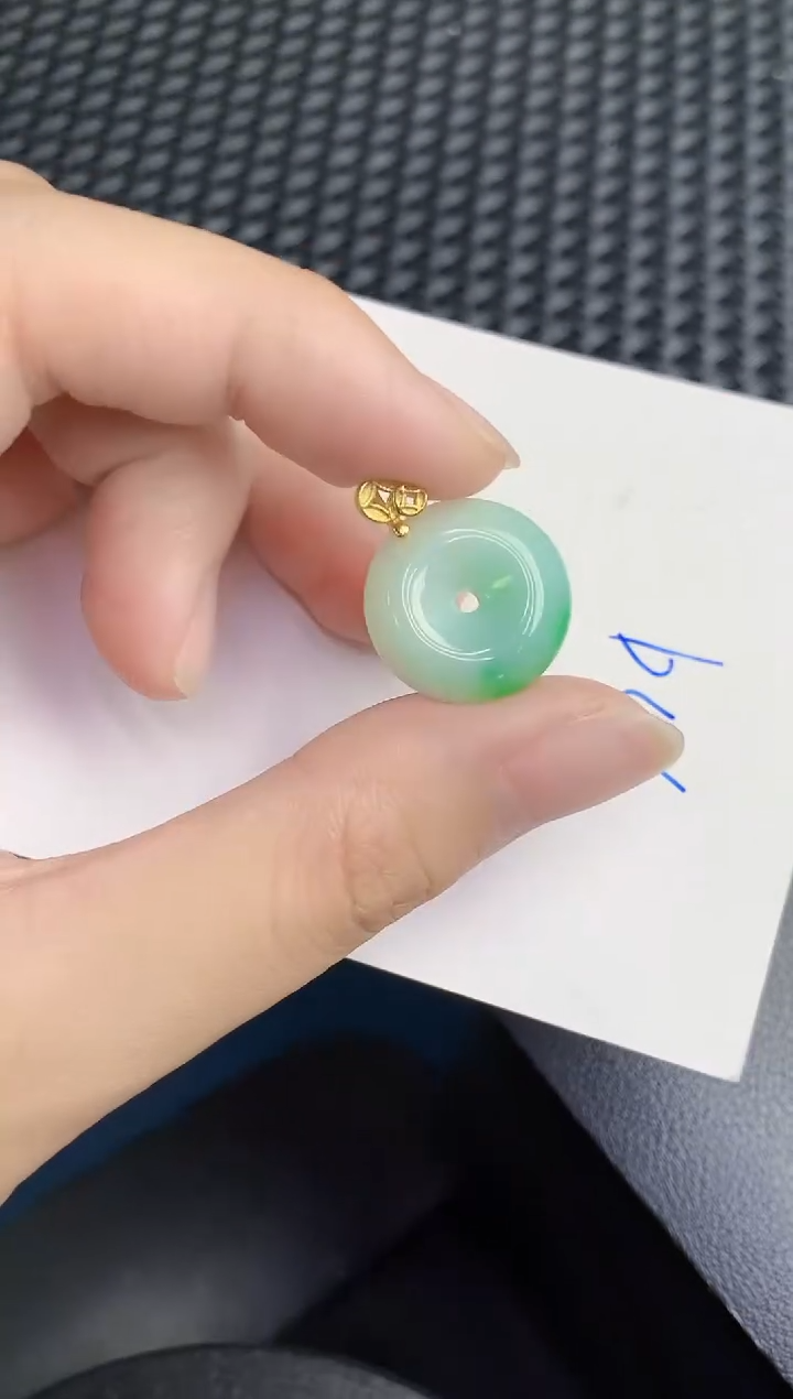 翡翠未镶嵌颈饰天然翡翠緬甸A貨