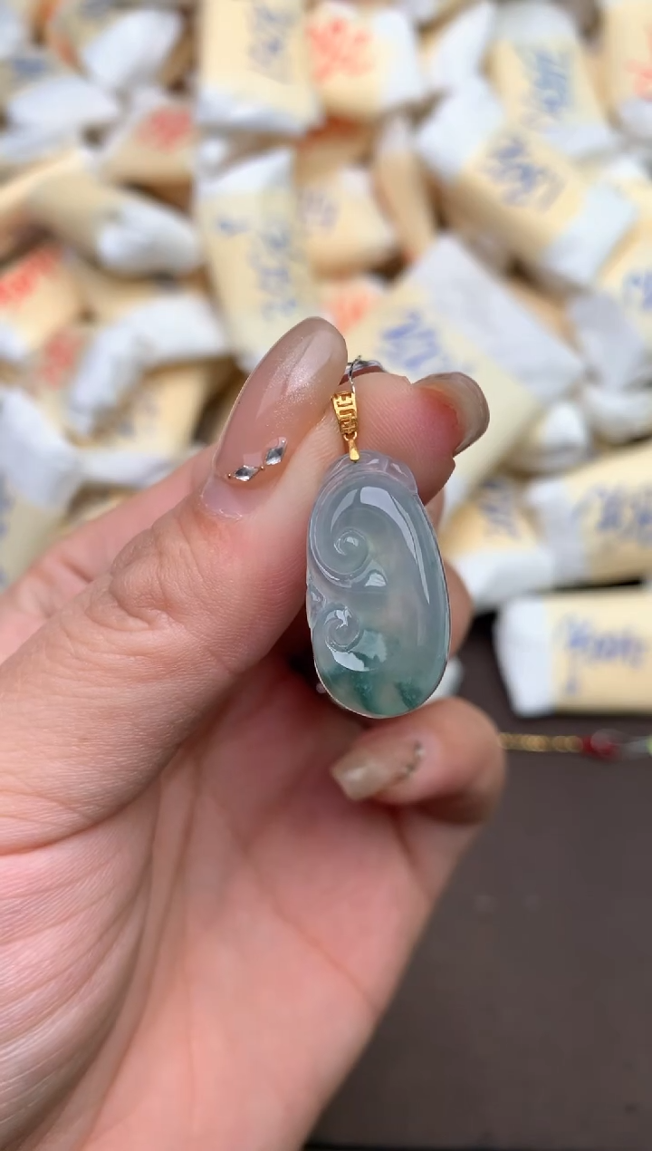 【闪购商品】翡翠挂件18K金镶嵌—