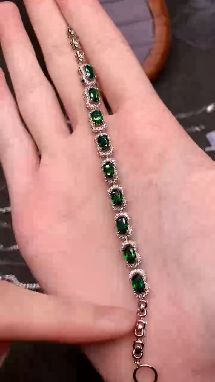 【闪购商品】透辉石手链银S925镶嵌.......