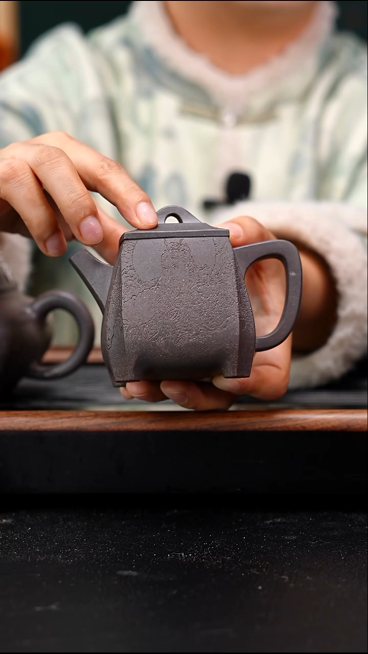 茶壶紫砂全手工天青高石瓢刻绘关羽