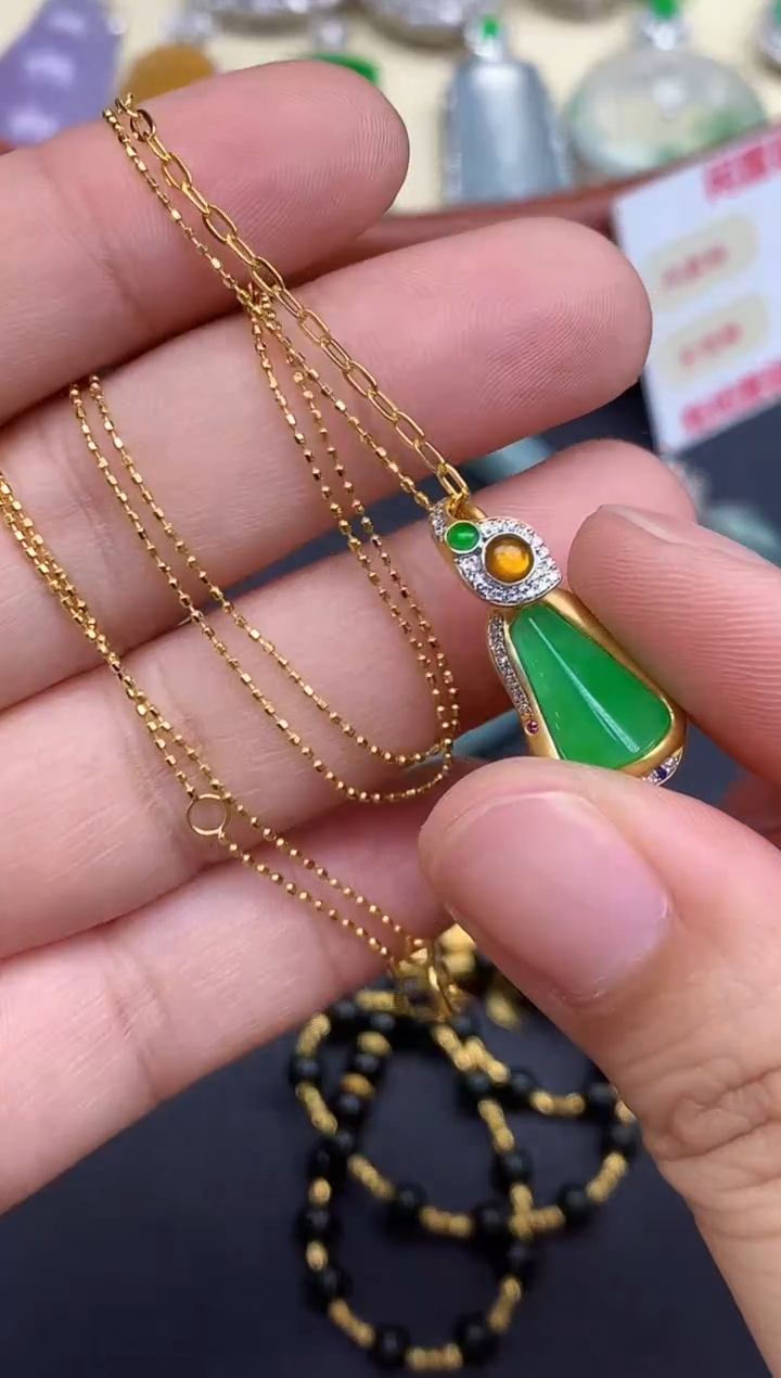 颈饰18K金镶嵌翡翠549-中国好珍宝