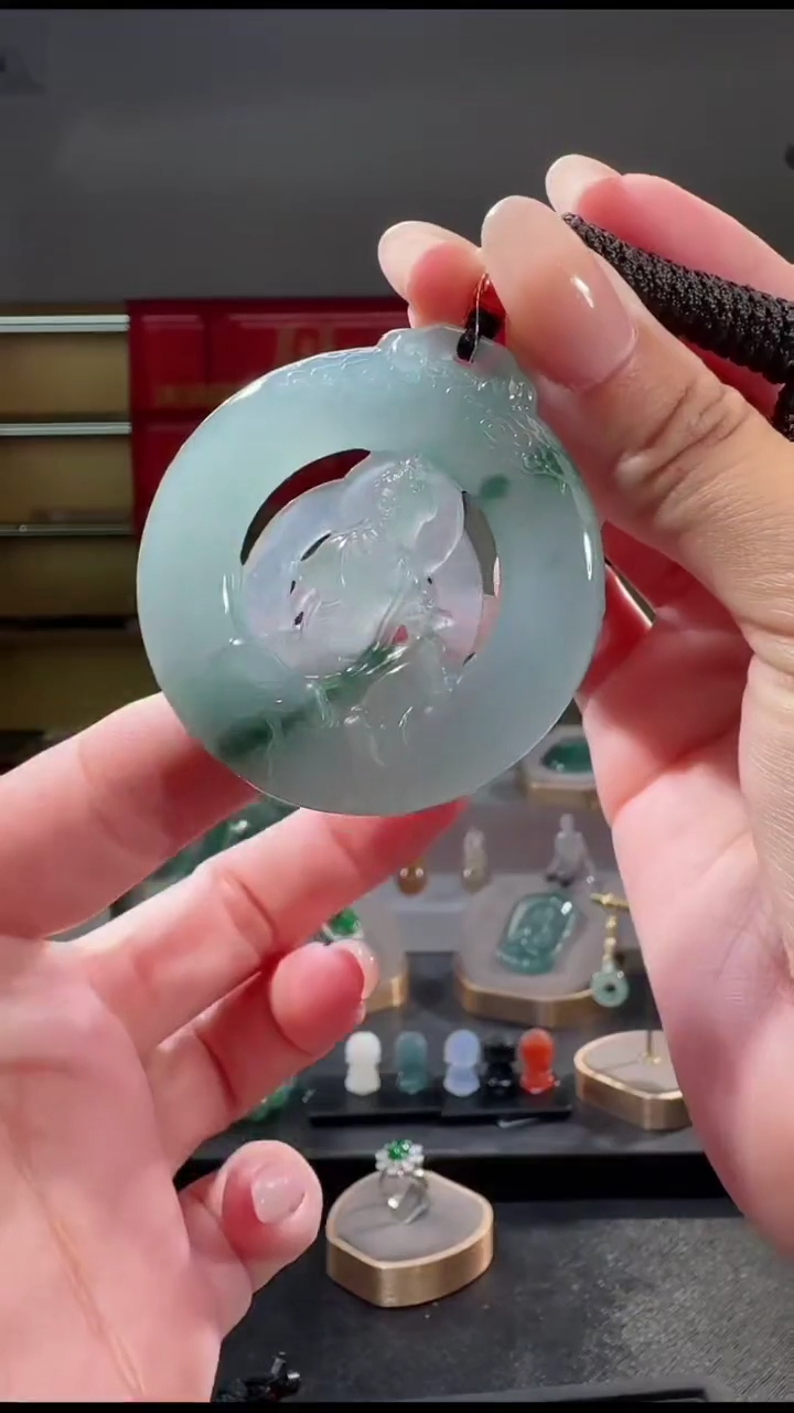 吊坠(不含链)未镶嵌翡翠观音