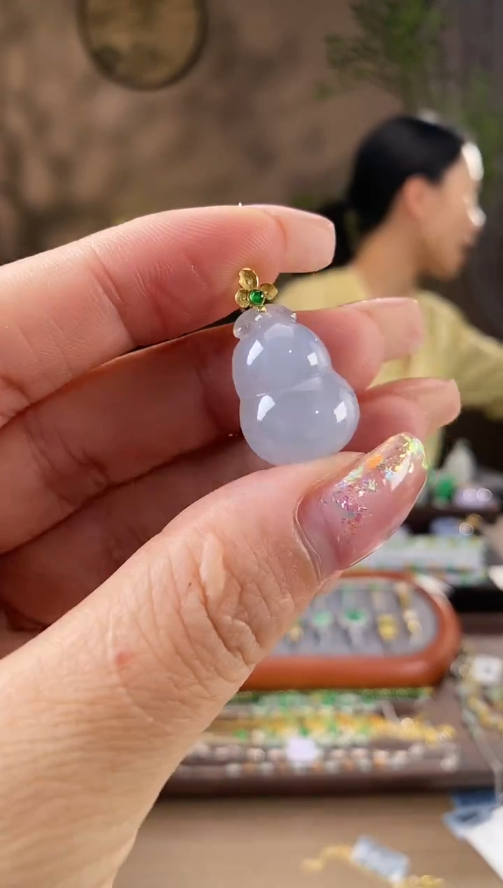 翡翠18K金镶嵌吊坠(不含链)葫芦