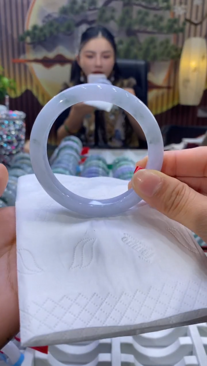 【闪购商品】翡翠手镯未镶嵌多人05267