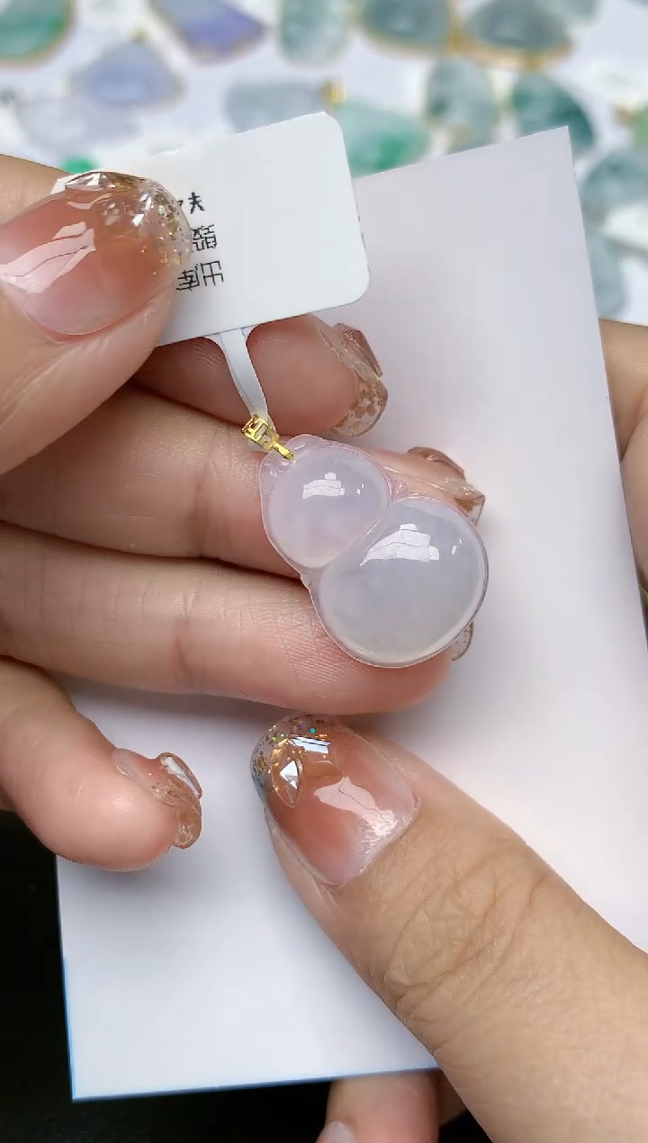 翡翠18K金镶嵌颈饰天然翡翠A货