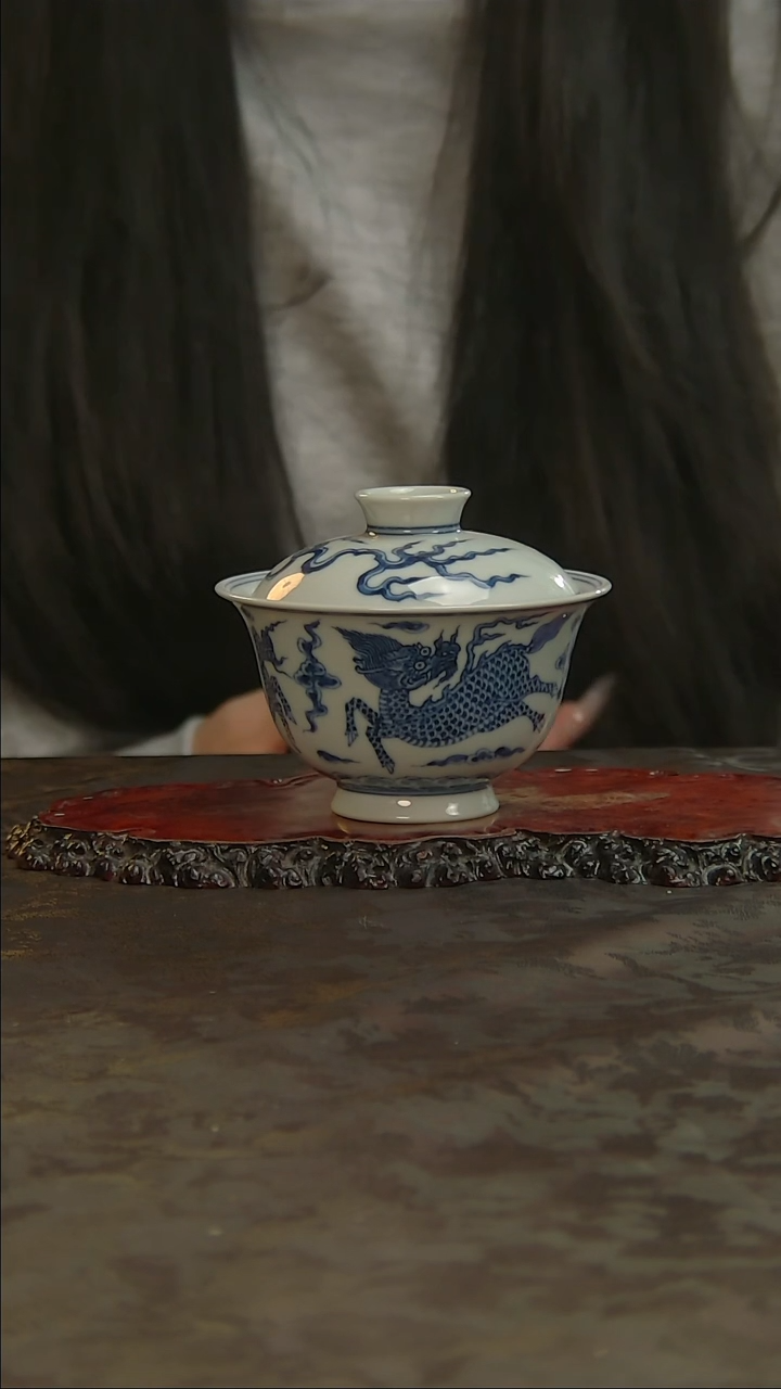 【闪购商品】青花手绘麒麟盖碗