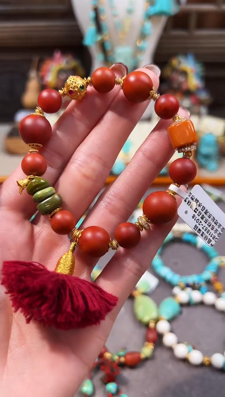 18K金镶嵌手链南红玛瑙原矿南红手链