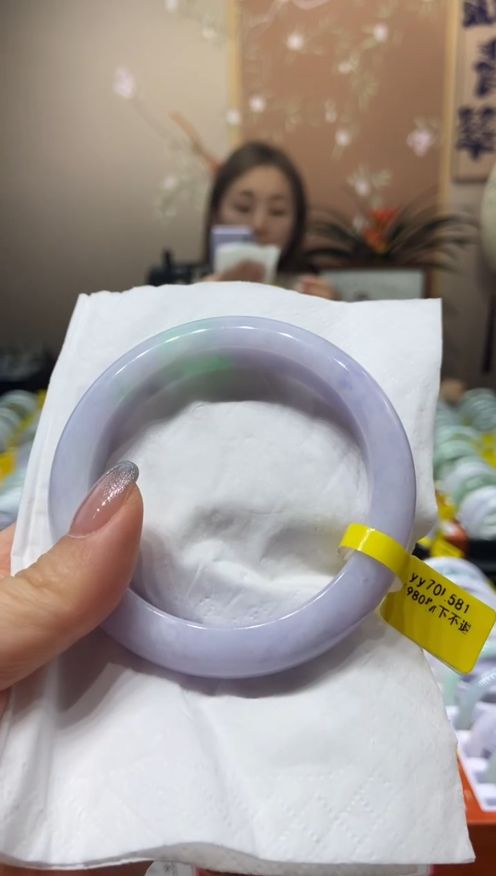 【闪购商品】翡翠手镯未镶嵌58圈口
