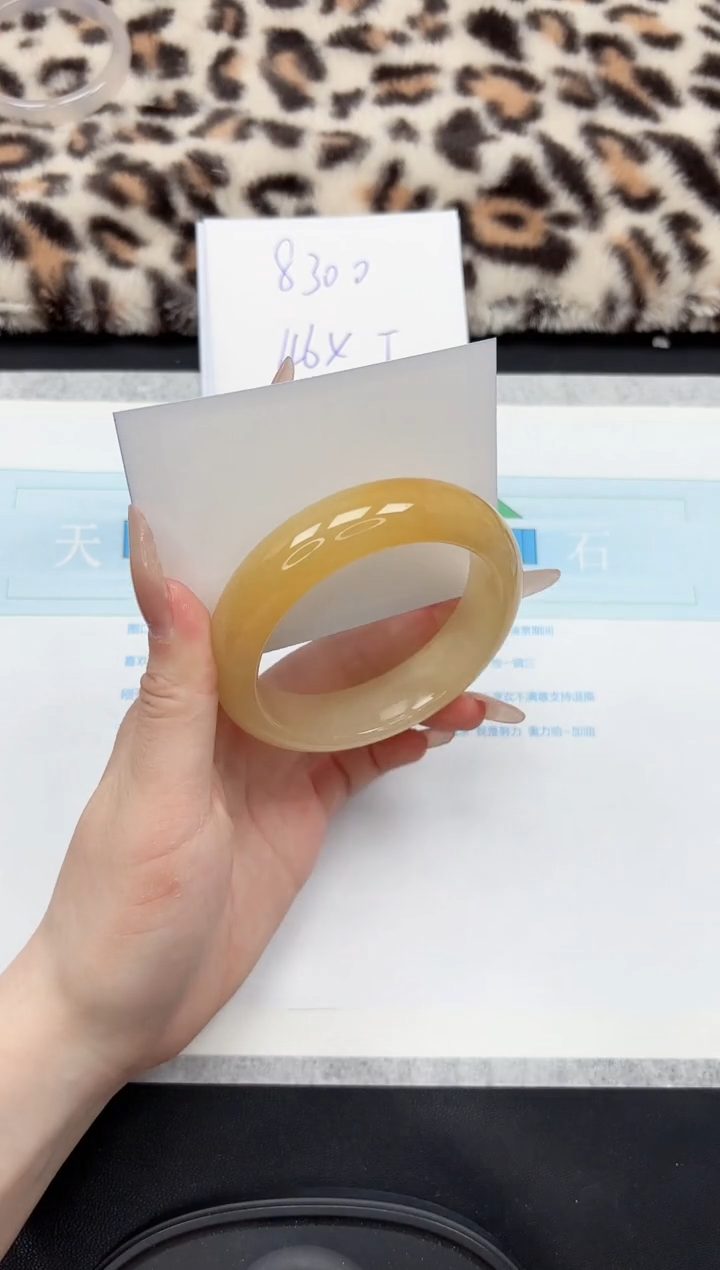 【闪购商品】石英质玉手镯未镶嵌135-62