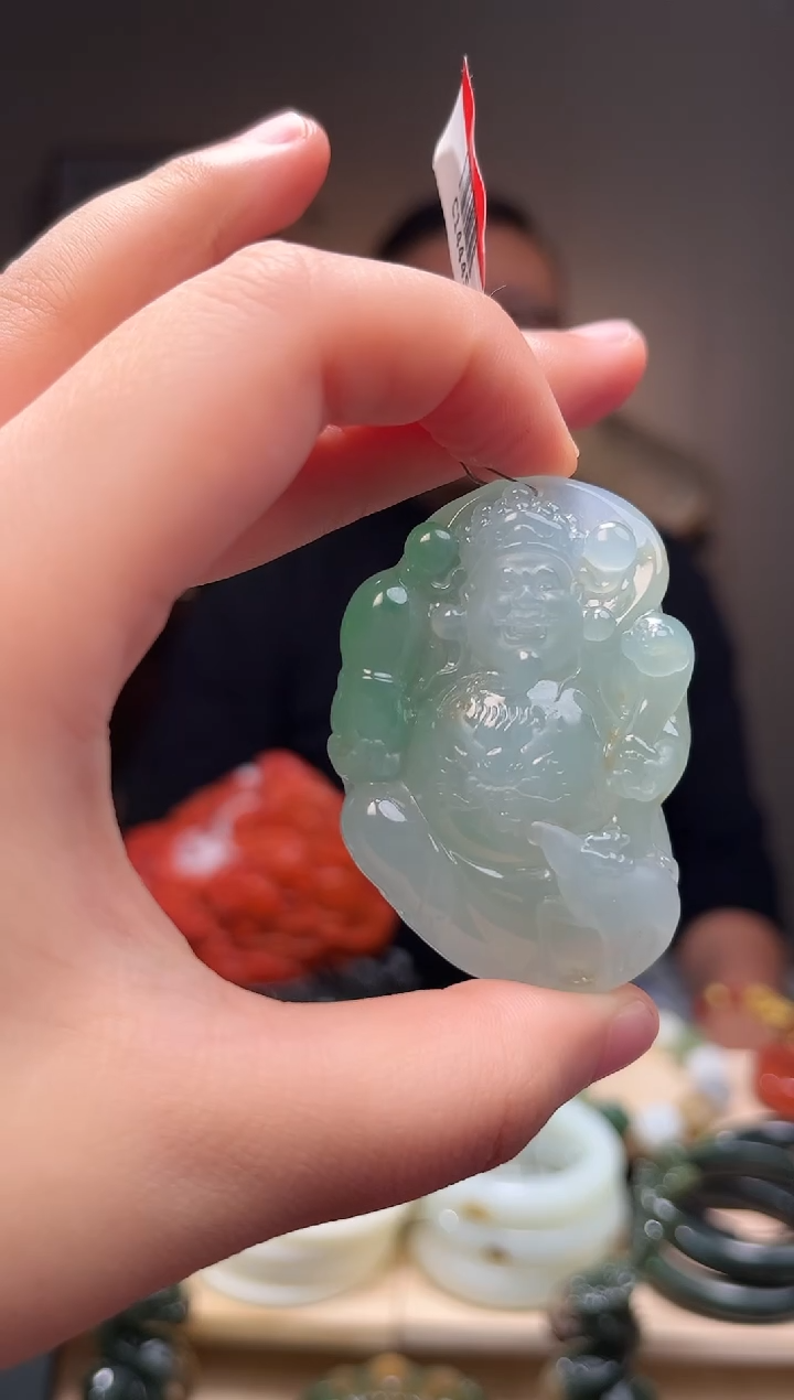 颈饰未镶嵌翡翠盐***发吊坠