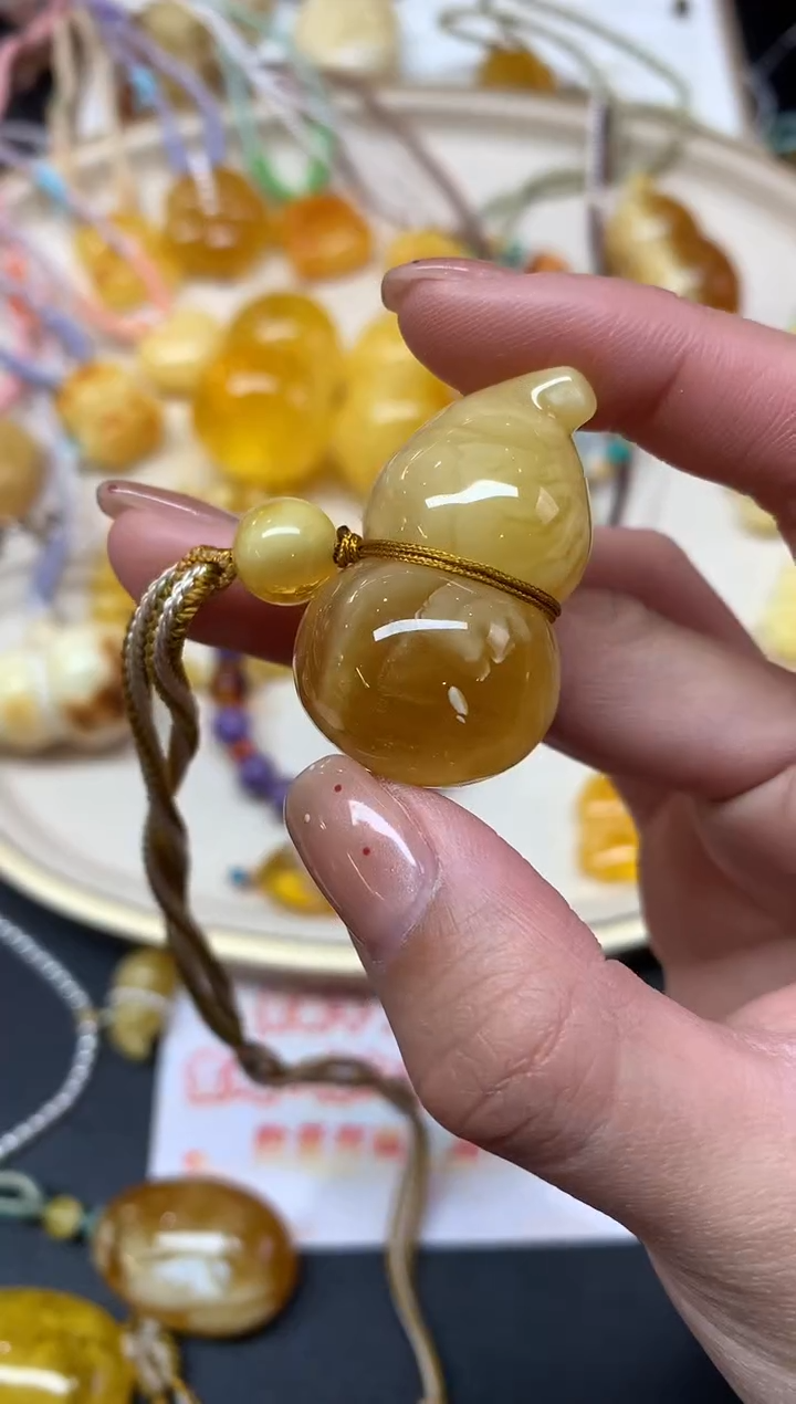 【闪购商品】蜜蜡裸石未镶嵌吊坠A35|1999