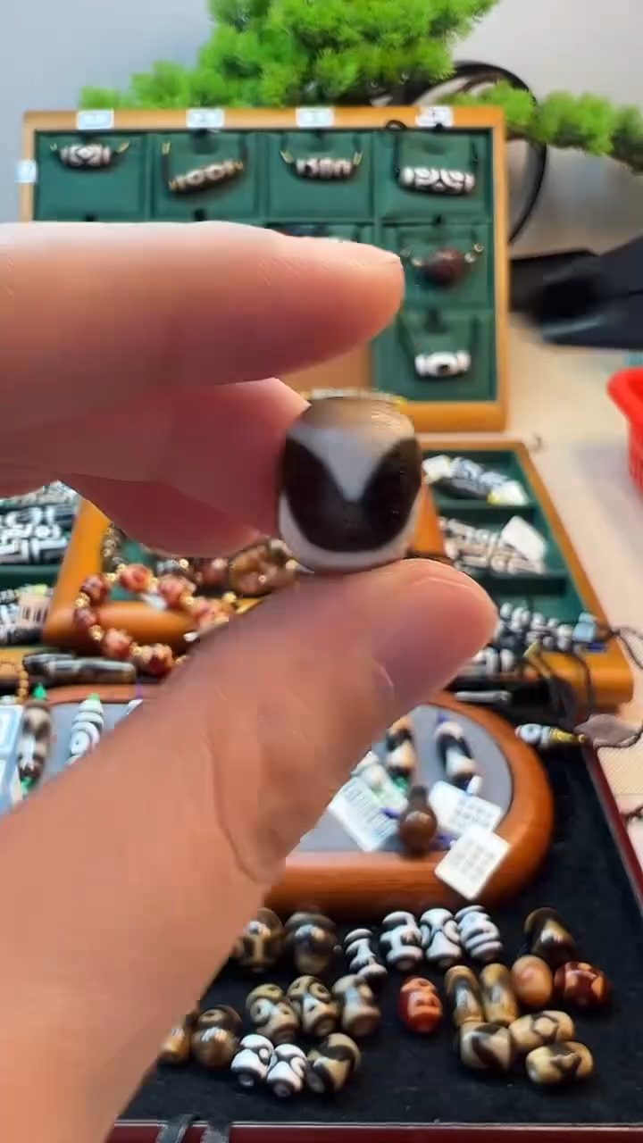 玛瑙/玉髓（覆膜）颈饰未镶嵌45微瑕