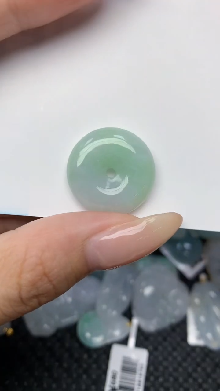 翡翠未镶嵌颈饰天然翡翠a货