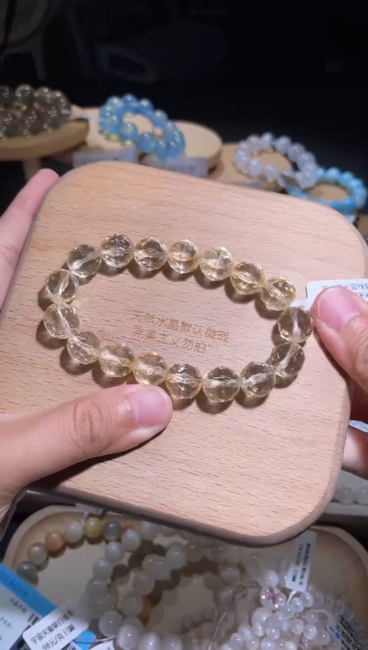 水晶手链未镶嵌?****?31号多样性发一 Z 约10+