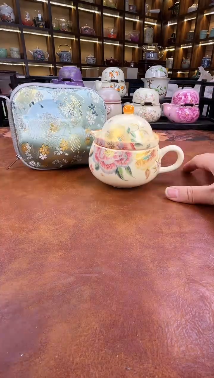 .刺绣牡丹茶咖杯+刺绣包