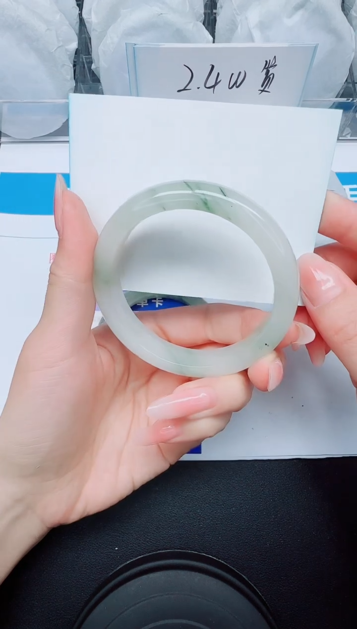 石英质玉手镯未镶嵌102/58.2