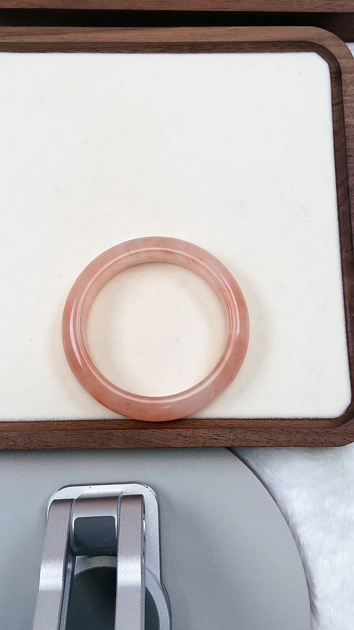 【闪购商品】石英质玉手镯未镶嵌嘻嘻zfy