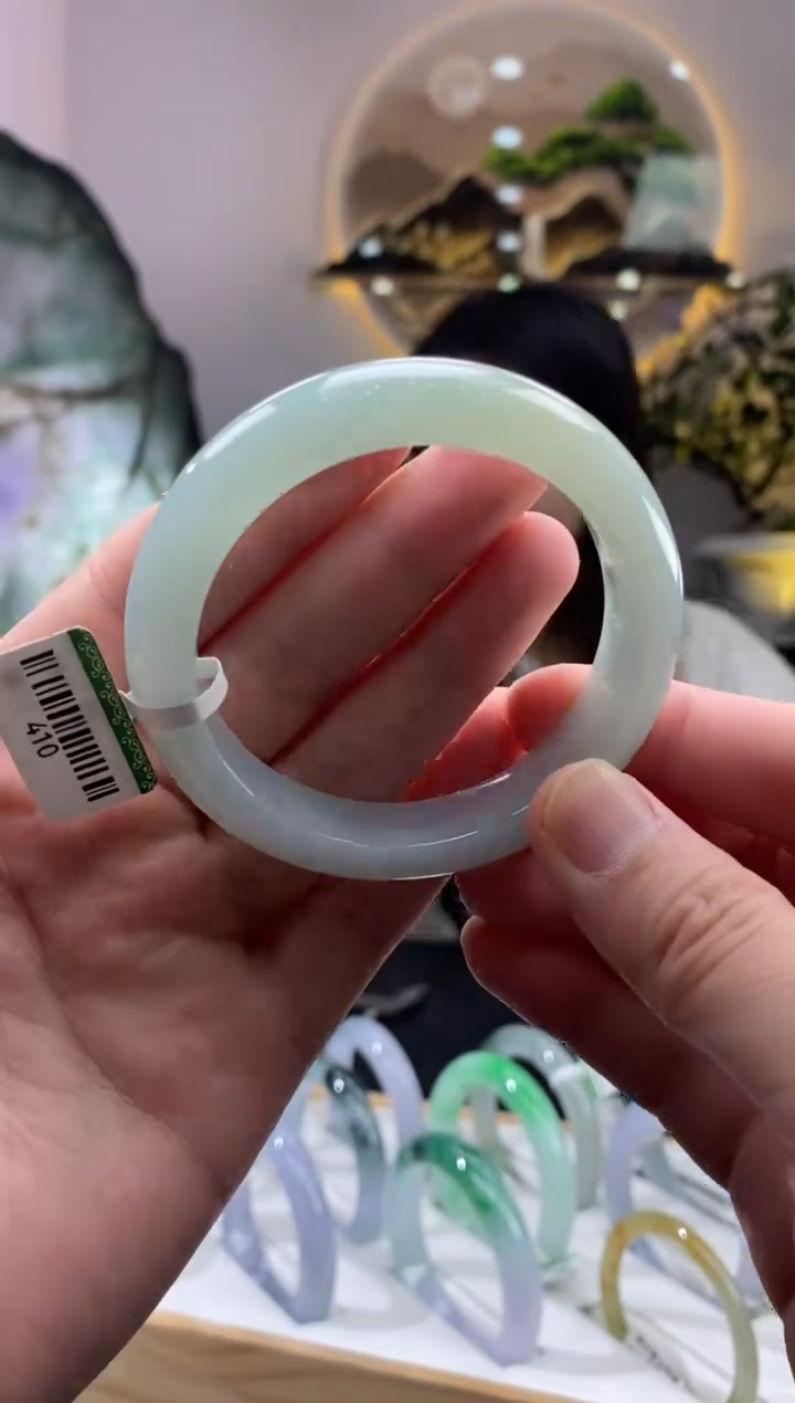 【闪购商品】翡翠手镯未镶嵌半山水菊黄手镯 编号410