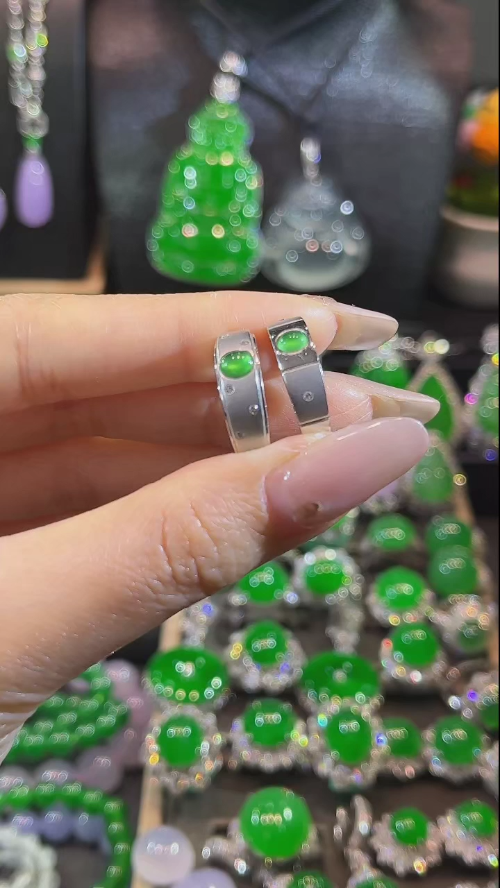 【闪购商品】翡翠戒指18K金镶嵌戒指