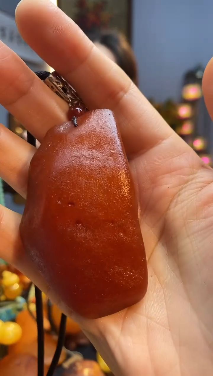 琥珀颈饰未镶嵌吊坠