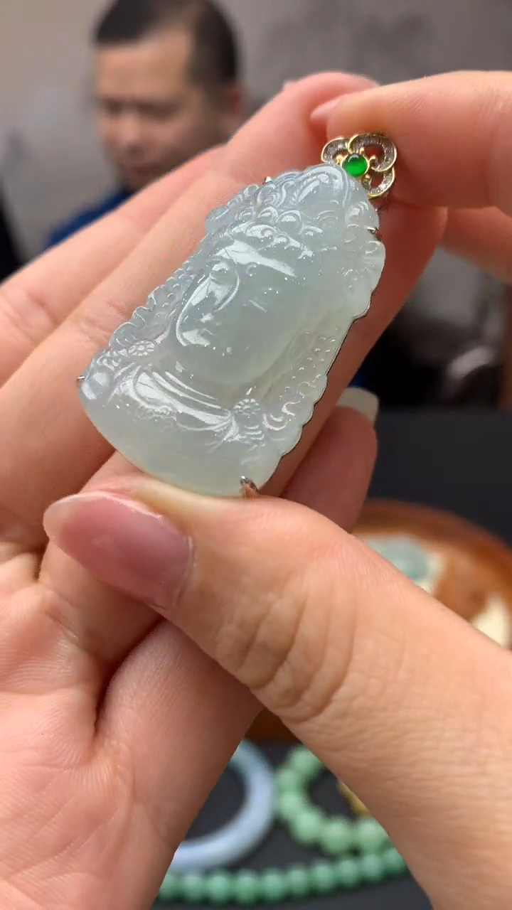 【闪购商品】翡翠颈饰18K金镶嵌54-天然翡翠