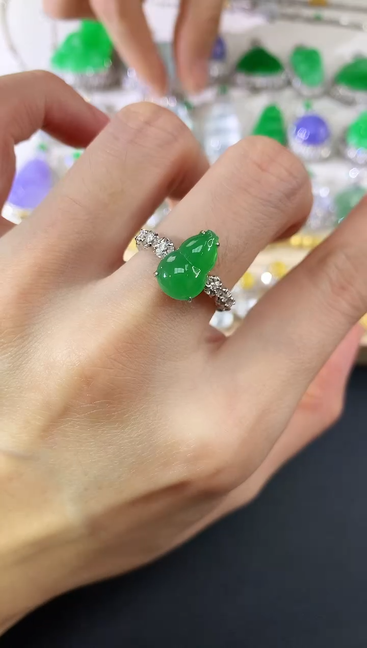 18K金镶嵌戒指翡翠86|8800