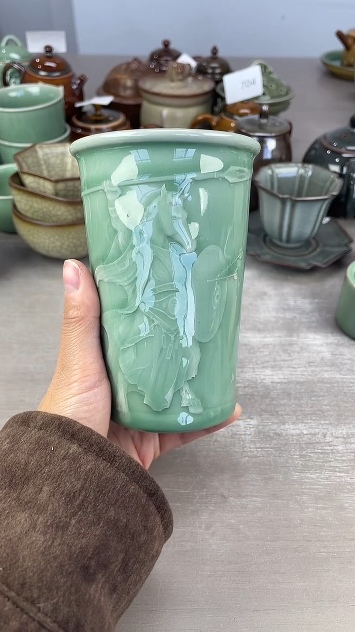 青瓷仓储清仓福利马