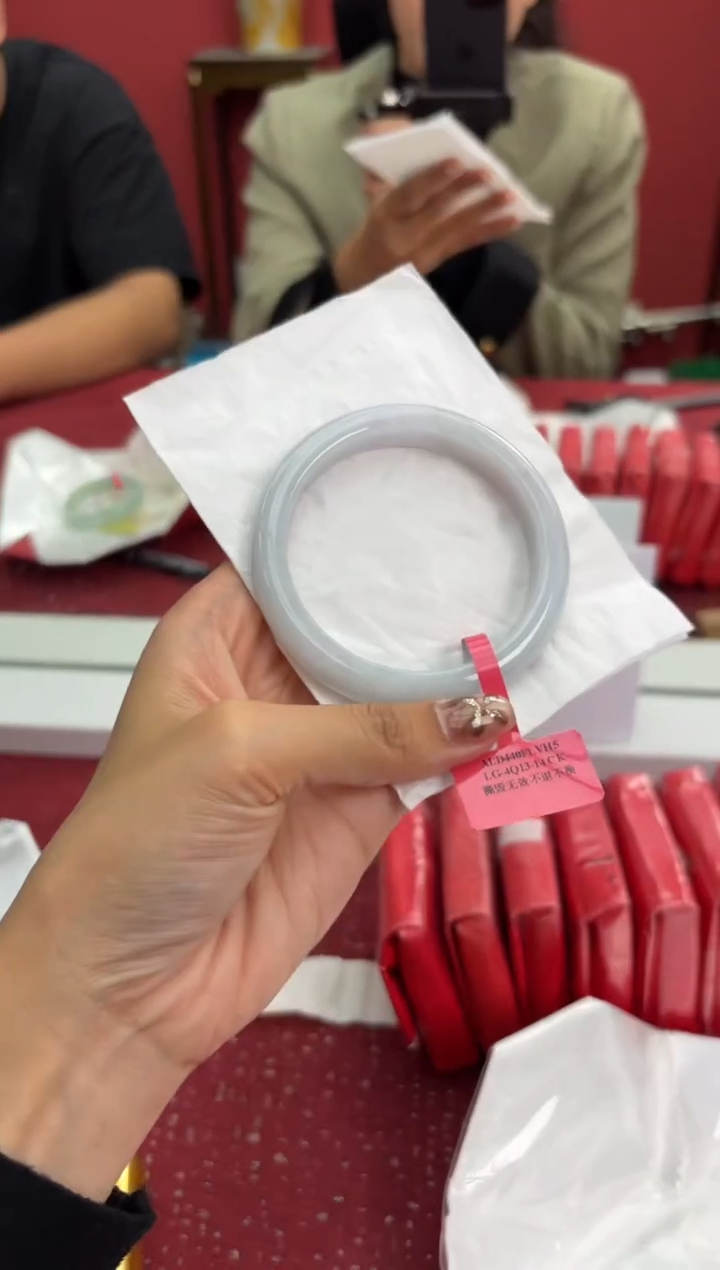 【闪购商品】翡翠手镯未镶嵌1手镯