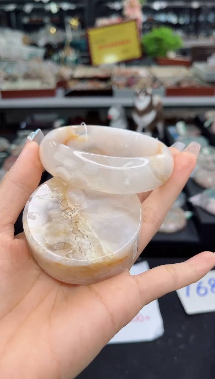 【闪购商品】石英质玉手镯未镶嵌60圈口（赠品镯心）1646585