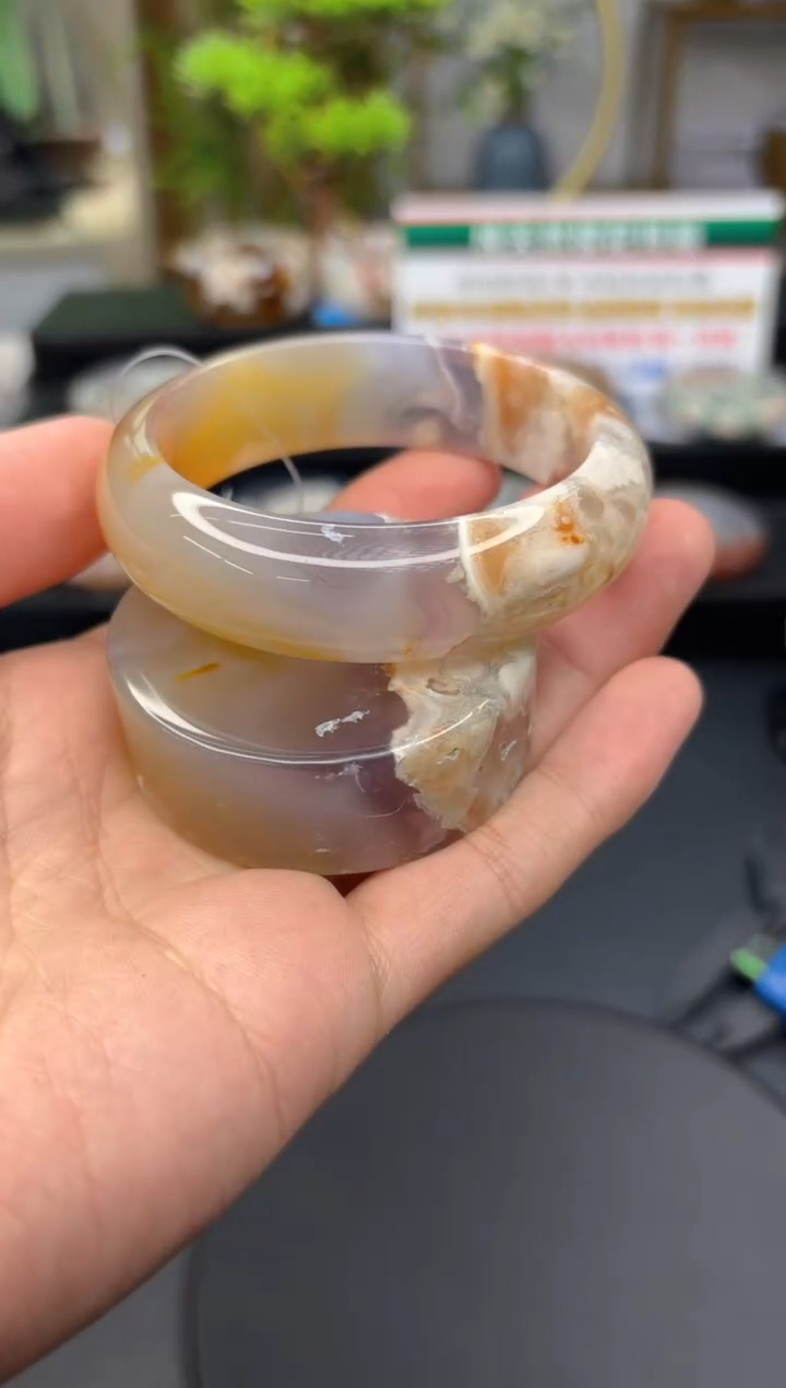 【闪购商品】石英质玉手镯未镶嵌C423(56圈赠送镯心)