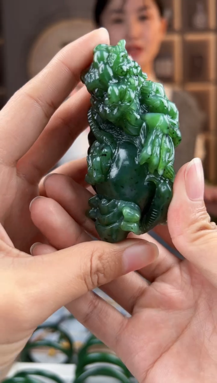 颈饰未镶嵌和田玉拍一发一，拍一发一