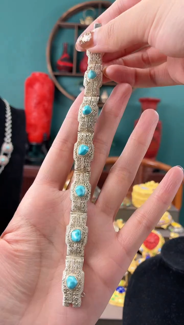 阿*尼非遗手工花丝镶嵌镯子