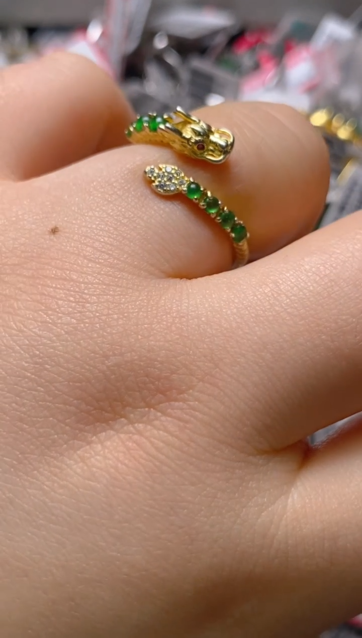 银S925镶嵌戒指翡翠百内无证书