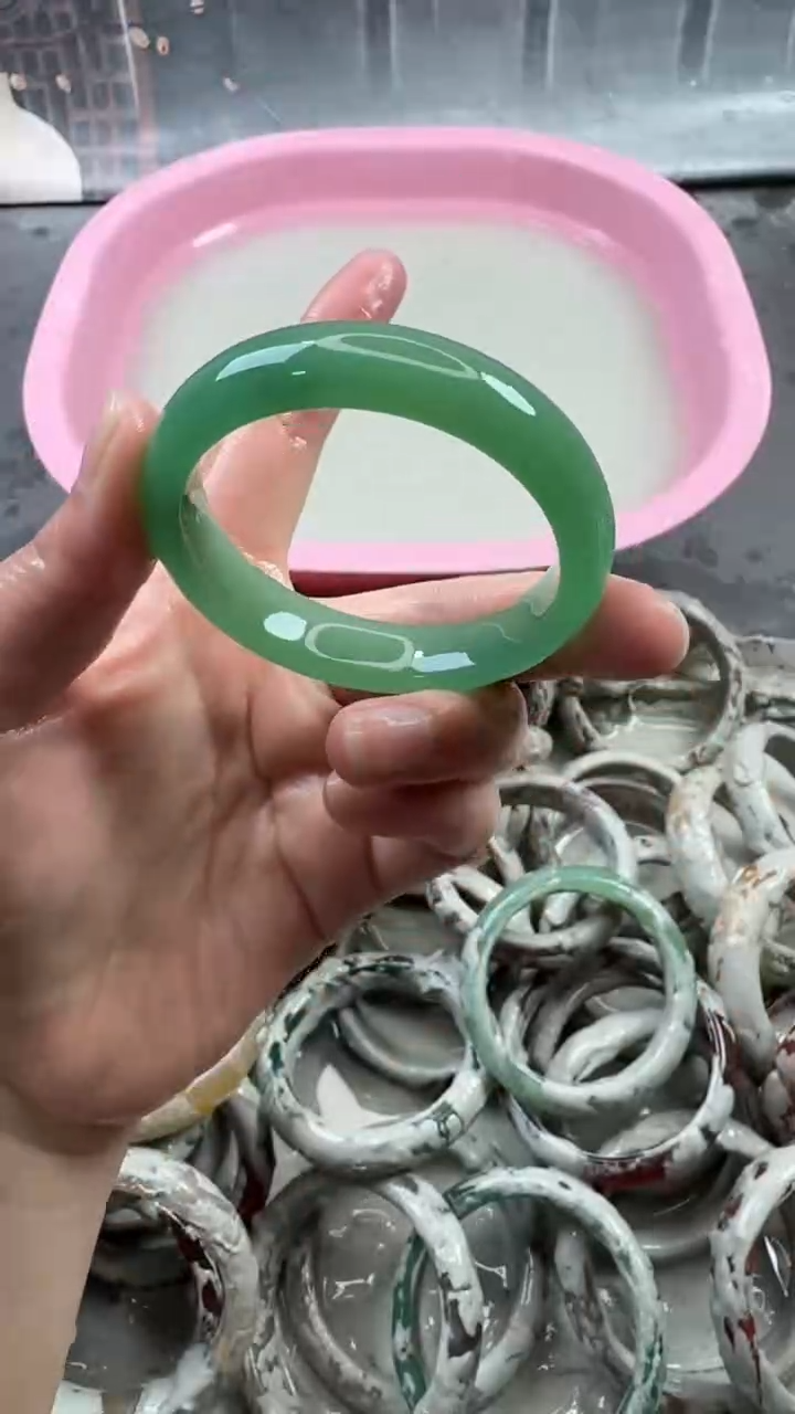 【闪购商品】石英质玉手镯未镶嵌20