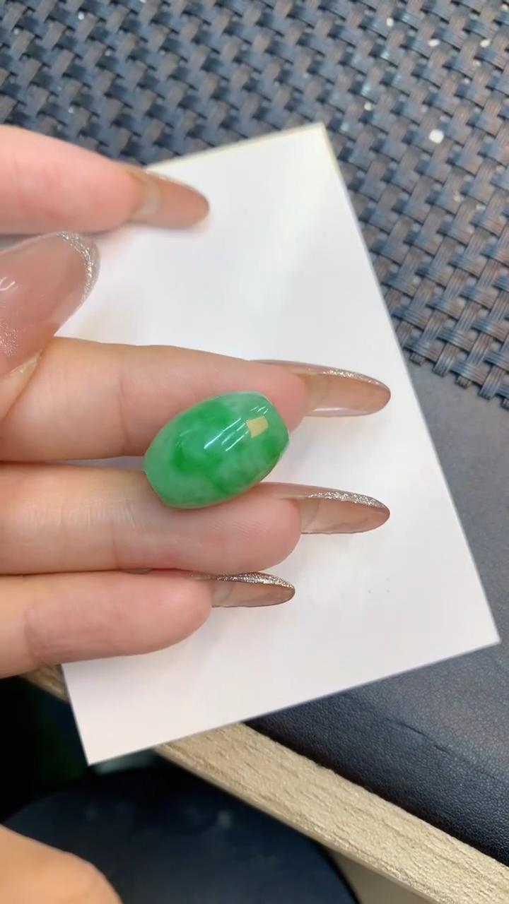 颈饰未镶嵌翡翠1