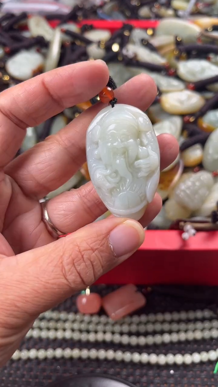 【闪购商品】和田玉颈饰未镶嵌多样性发货没有证书拍一发一有瑕