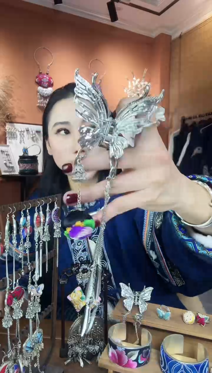 【闪购商品】刺绣纯手工民族风抓夹