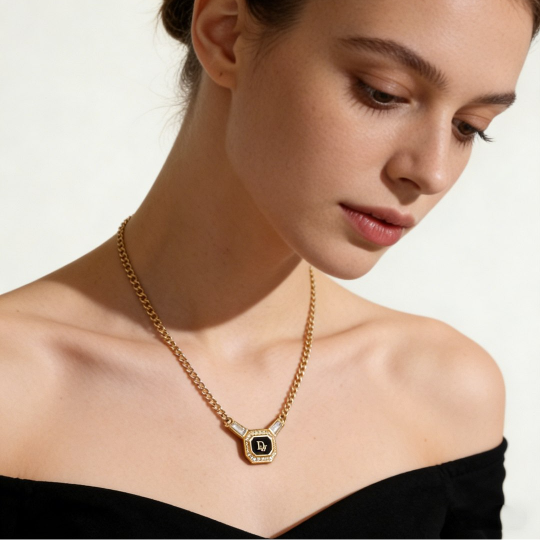 99新 DIOR/迪奥 99新 DIOR/迪奥黑金方糖项链 hj01