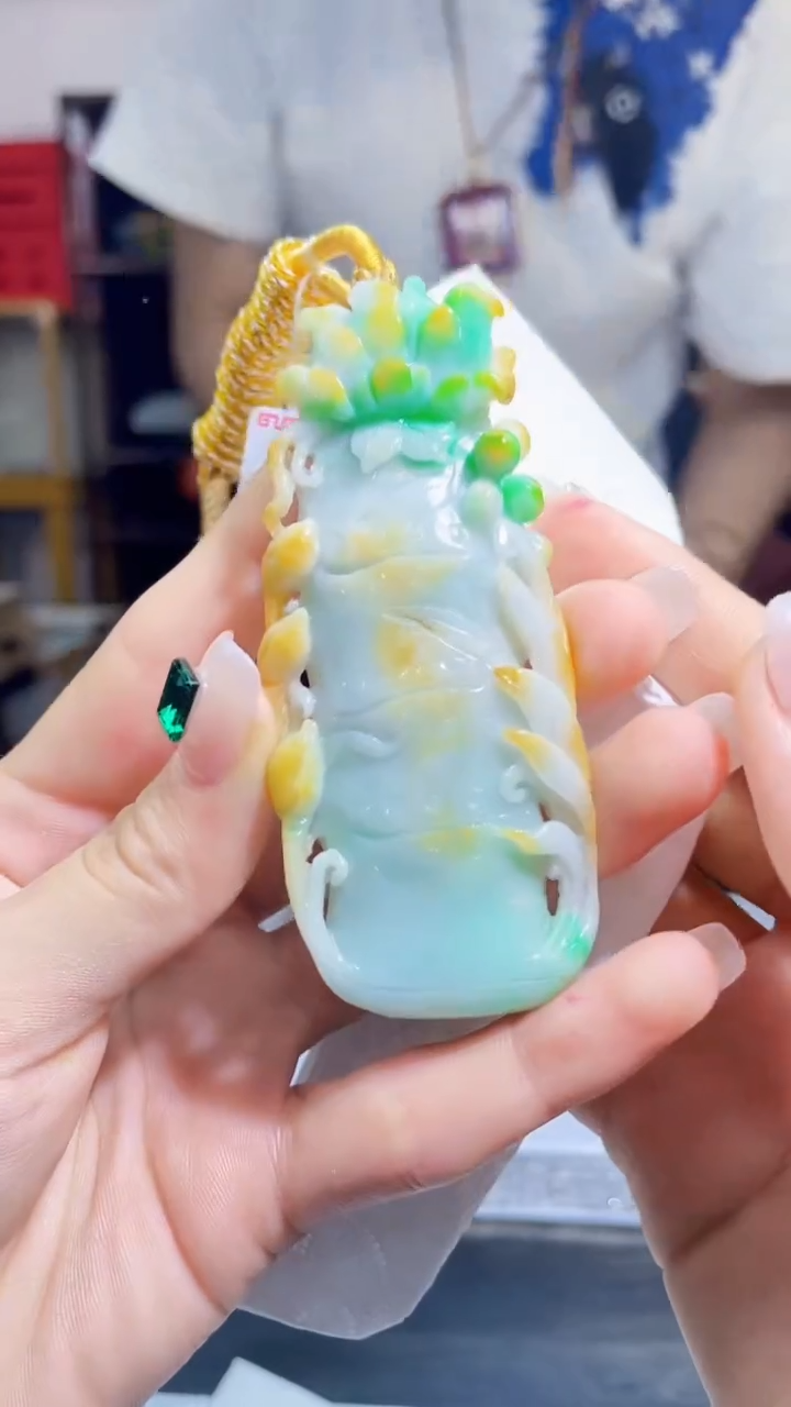 【闪购商品】翡翠吊坠(不含链)未镶嵌C41
