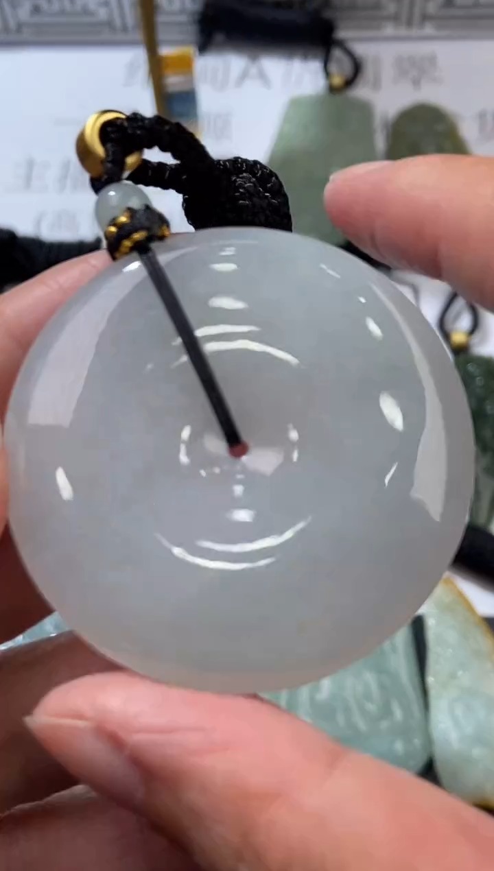 未镶嵌挂件翡翠379553   多人