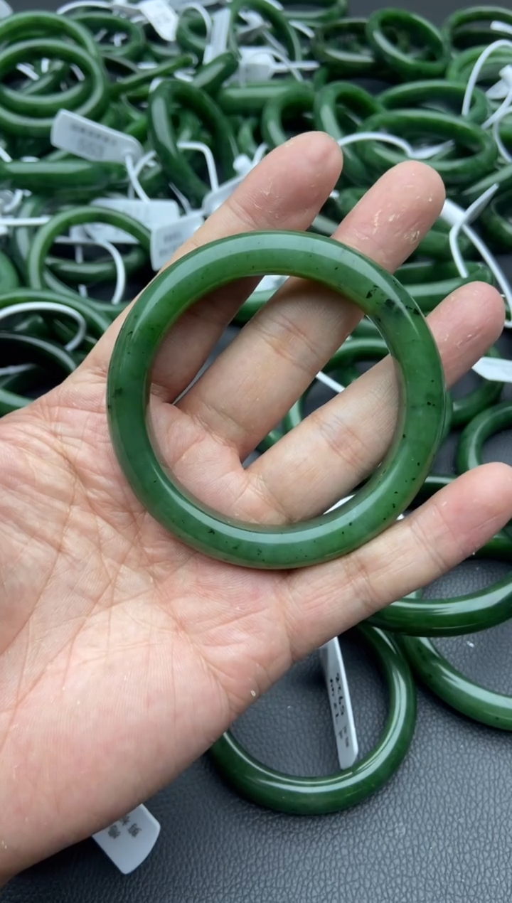 未镶嵌手镯和田玉（碧玉）65-57.7