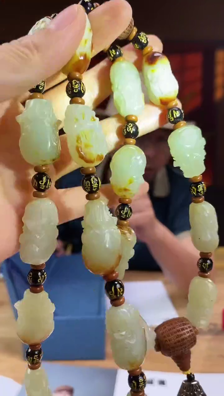 和田玉未镶嵌颈饰D050