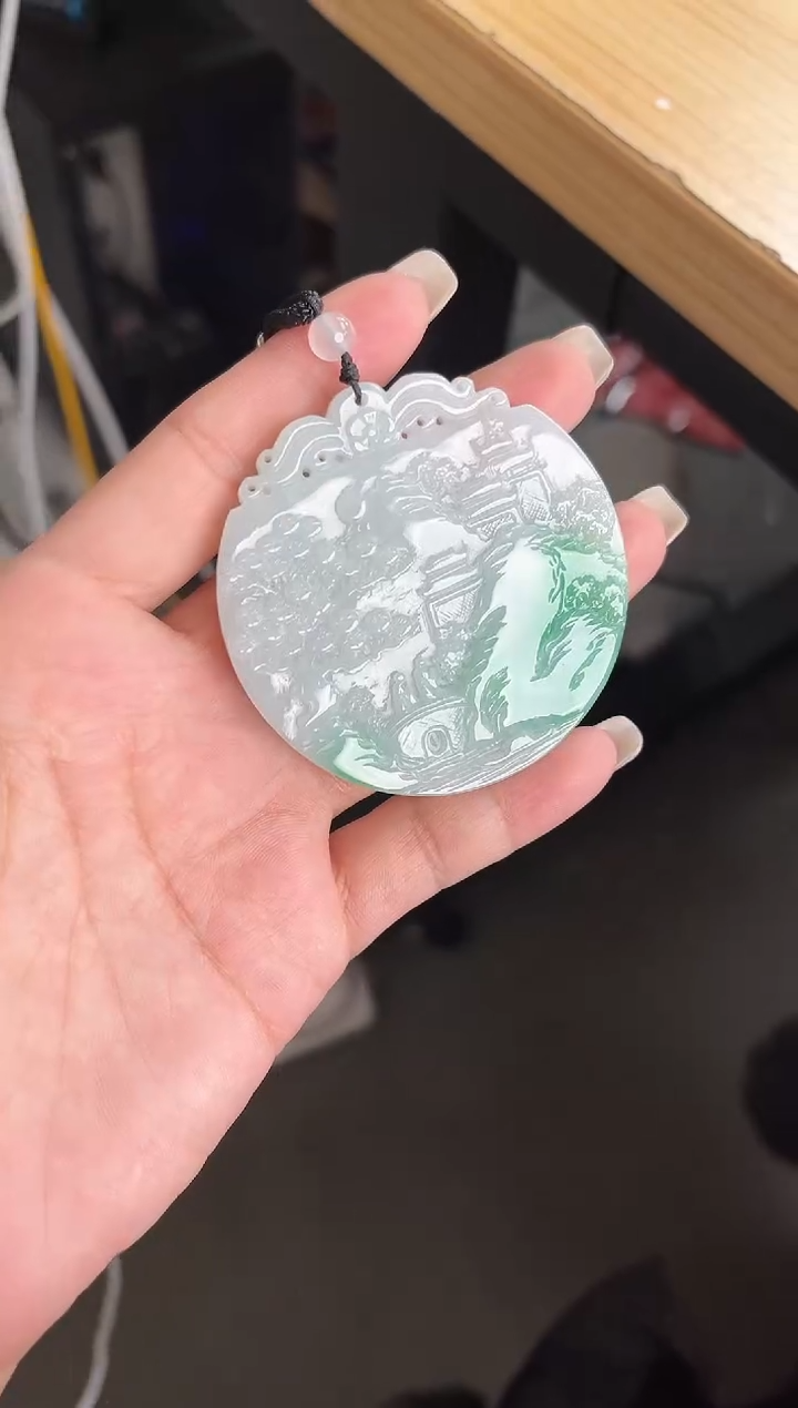 颈饰未镶嵌翡翠吊坠