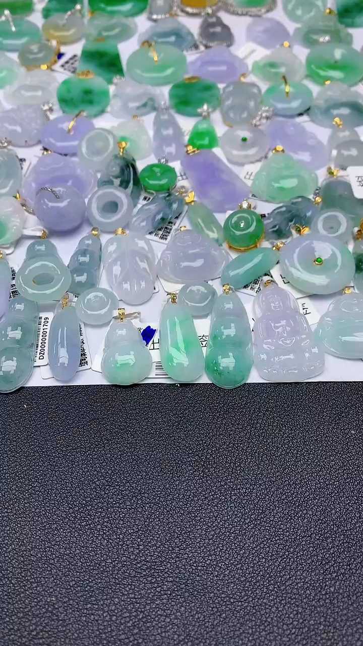 颈饰18K金镶嵌翡翠a货假一赔三支持复检百元上9元证书费自理