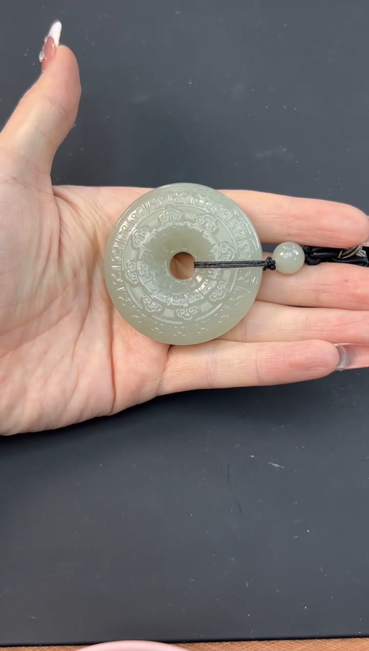 【闪购商品】和田玉把件未镶嵌且末微色差近矿把件