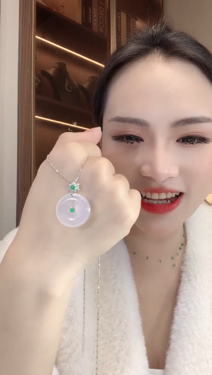 【闪购商品】翡翠吊坠(不含链)18K金镶嵌A13