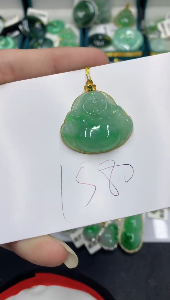 【闪购商品】翡翠颈饰18K金镶嵌翡翠