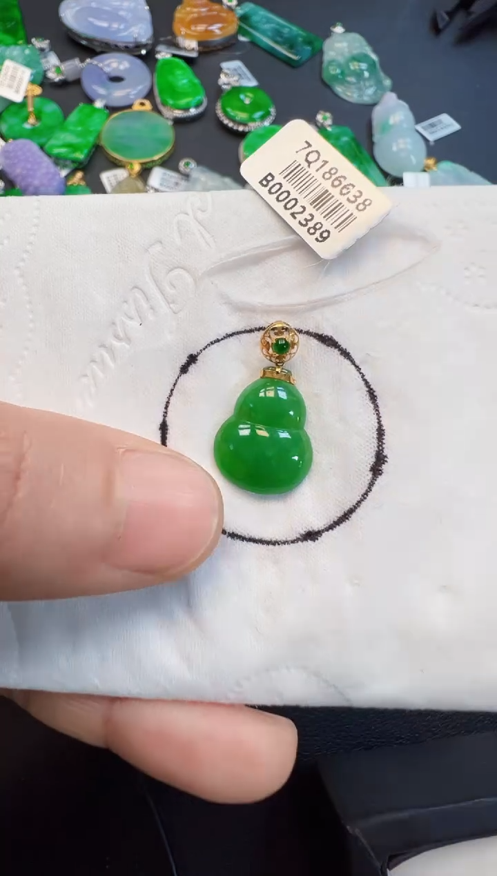 【闪购商品】翡翠吊坠(不含链)未镶嵌1580